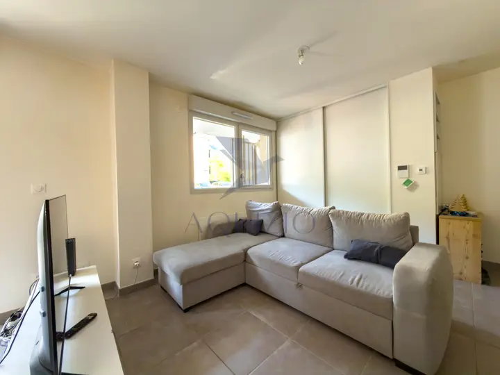 Charmant T1 de de 38m2  avec terrasse et double stationnement à Ayse — photo 4