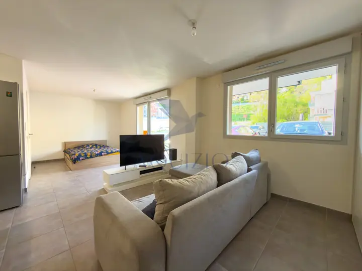 Charmant T1 de de 38m2  avec terrasse et double stationnement à Ayse — photo 3
