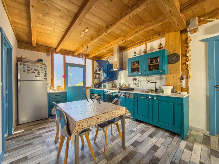 Grande maison composée de 2 appartements + potentiel 3eme logement