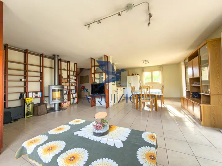 Maison familiale 153 m2 habitables   248 m2 au sol