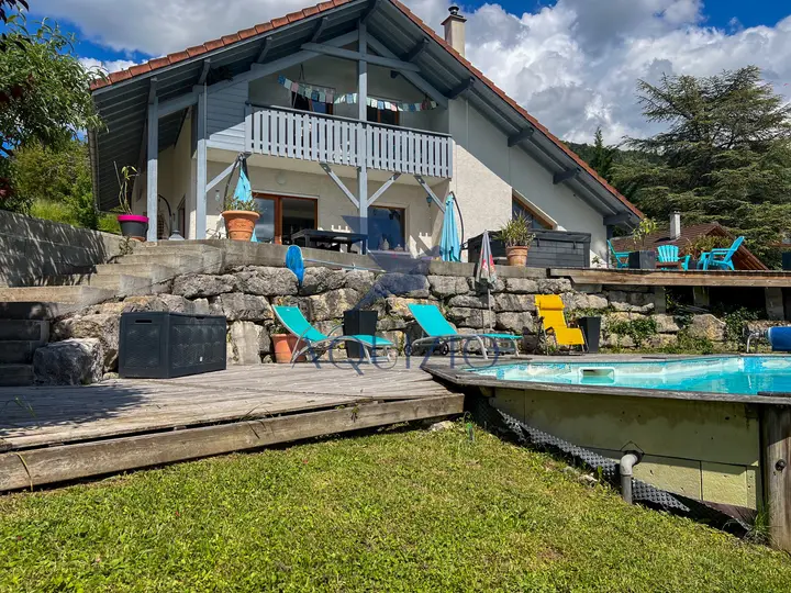 Maison individuelle au calme absolu, totalisant 150m2 habitables