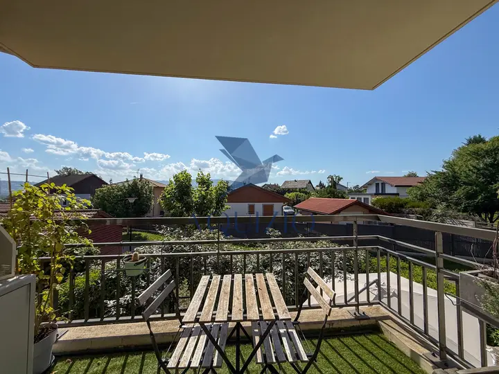 SUPERBE T3 LUMINEUX DE 64 M2 AVEC BALCON ET STATIONNEMENT   IDÉAL FRONTALIER   FINDROL (74250)