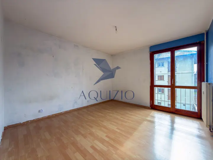 T3 de 80 m2 avec beaux volumes et fort potentiel sur Bonneville — photo 3